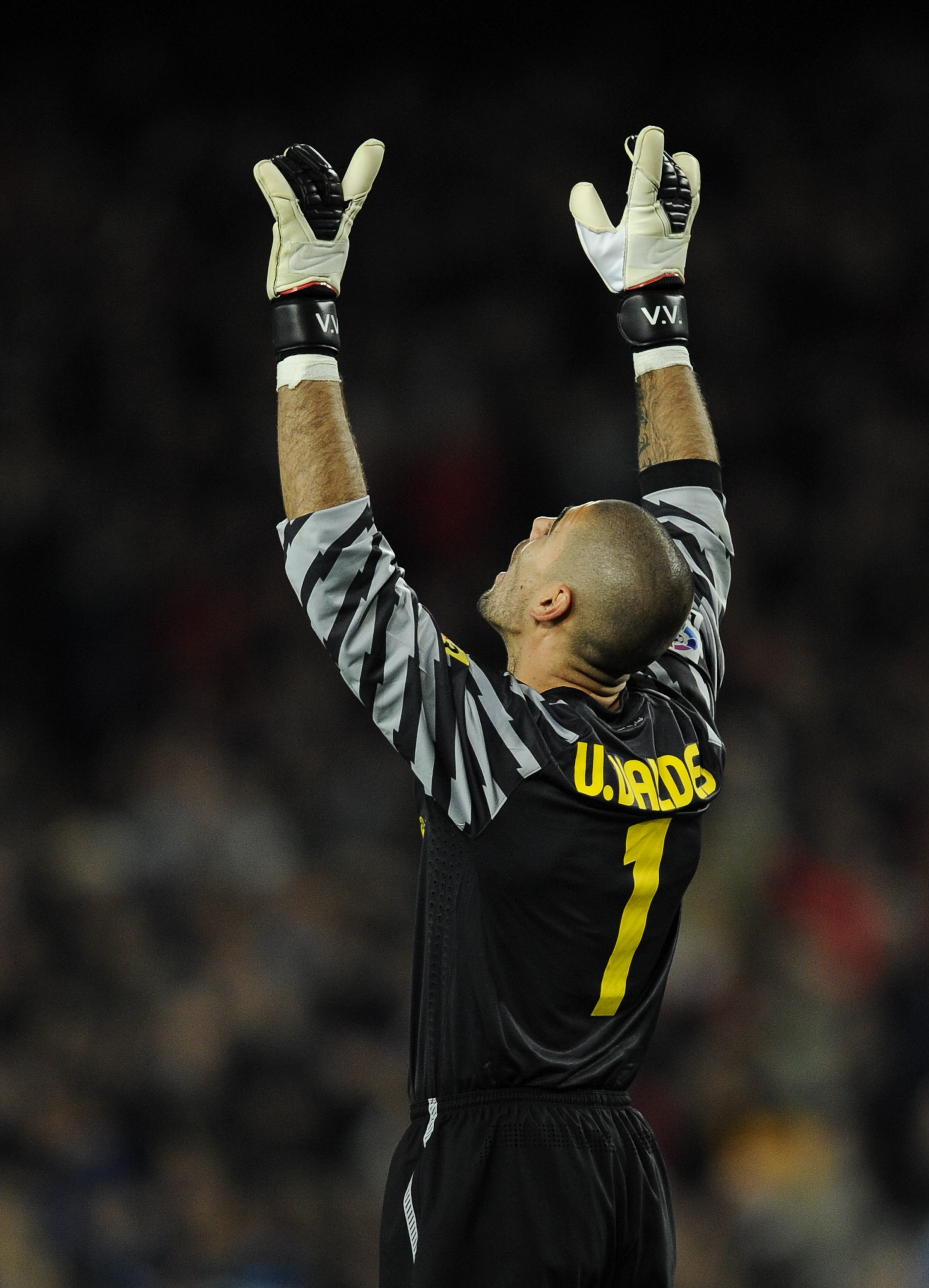 BARCELONA, SPAIN - OCTOBER 30: Victor Valdes of Barcelona reacts after Dani Alves scored during the La Liga match between Barcelona and Sevilla FC on October 30, 2010 in Barcelona, Spain. Barcelona won the match 5-0.  (Photo by David Ramos/Getty Images)