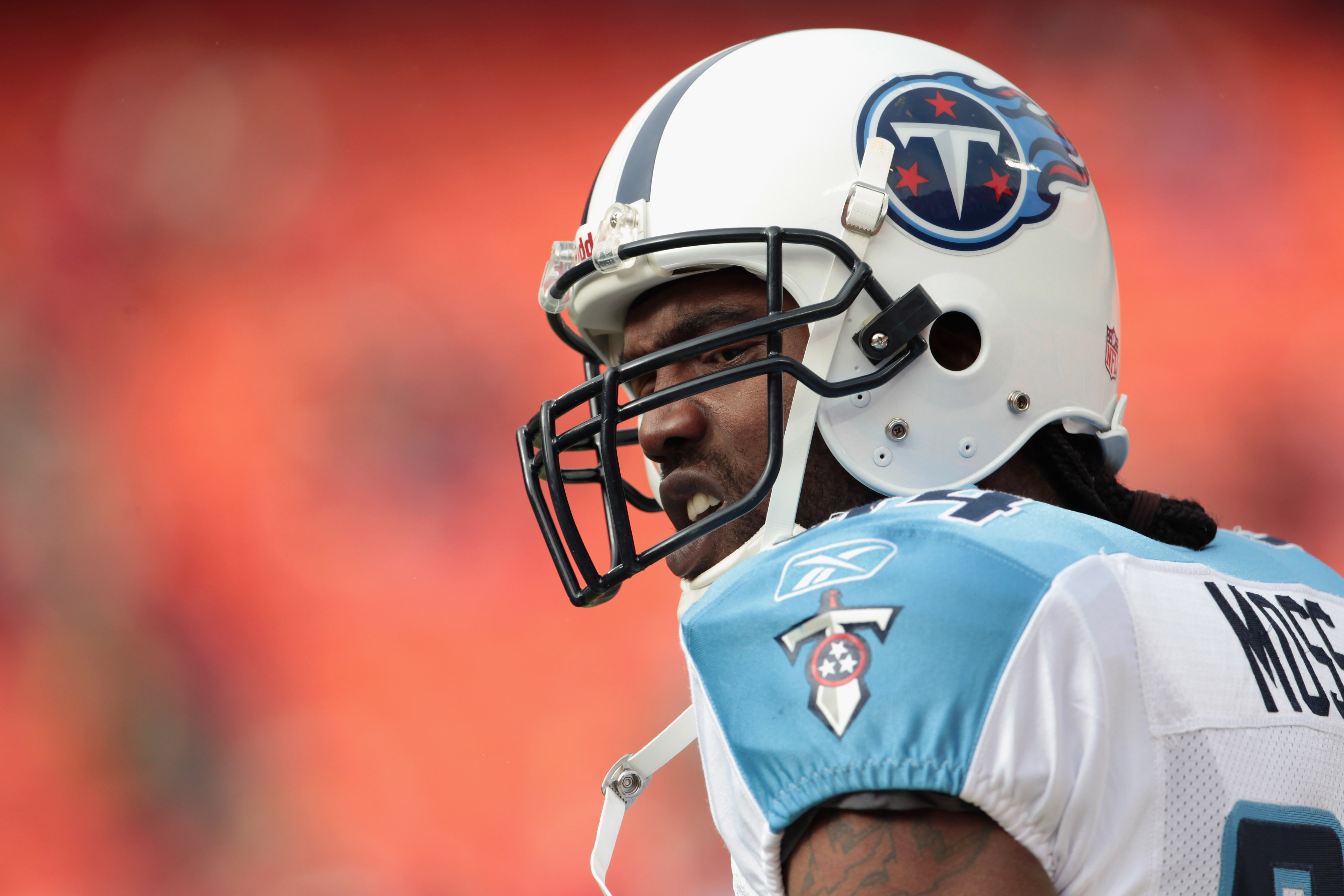 KANSAS CITY, MO - DECEMBER 26:  Receiver Randy Moss #84 of the Tennessee Titans warms up prior to the start of the game against the Kansas City Chiefs on December 26, 2010 at Arrowhead Stadium in Kansas City, Missouri.  (Photo by Jamie Squire/Getty Images