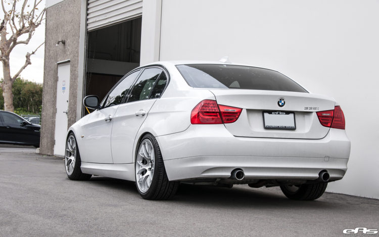 Alpine White BMW E90 335i Gets A Set Of Aftermarket Wheels