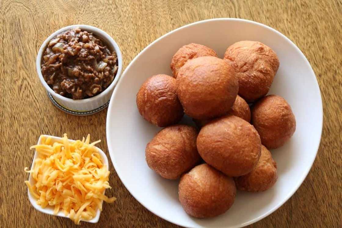 Vetkoek resep: tradisionele resep, deeg en proses