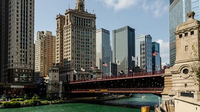 DuSable Bridge and London Guarantee Building on Chicago River in Chicago, Illinois, USA on the 19th August 2018