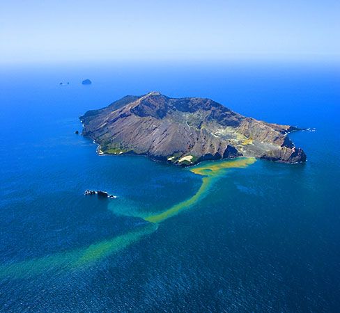 New Zealand: Whakaari/White Island