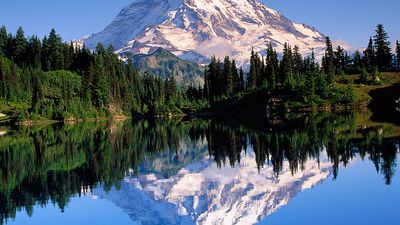 Mount Rainier highest mountain in the state of Washington, United States, and in the Cascade Range.