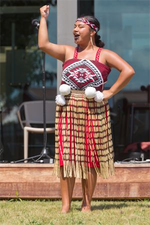 Māori dancer