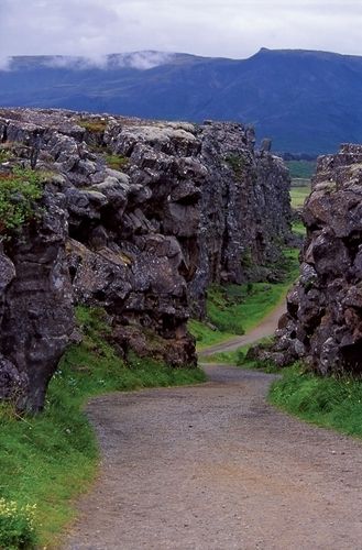 Mid-Atlantic Ridge | Definition, Map, & Facts | Britannica