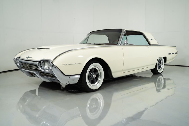 1962 Ford Thunderbird