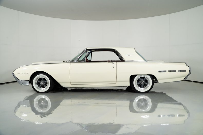 1962 Ford Thunderbird