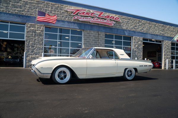 1962 Ford Thunderbird