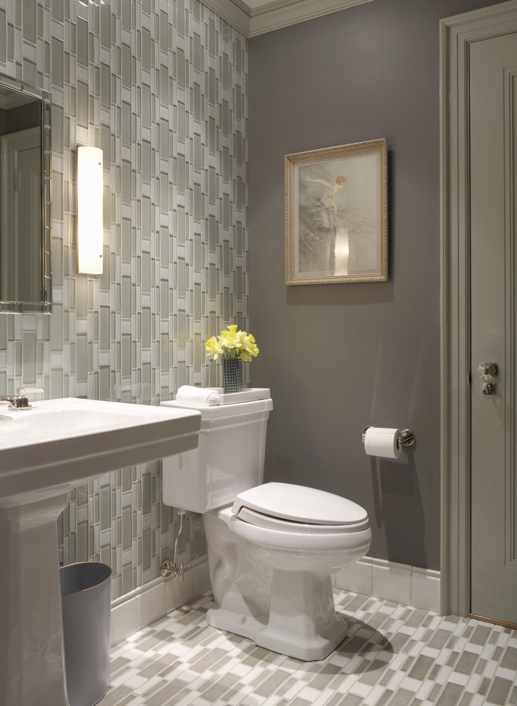 Warm neutrals in a sleek bathroom