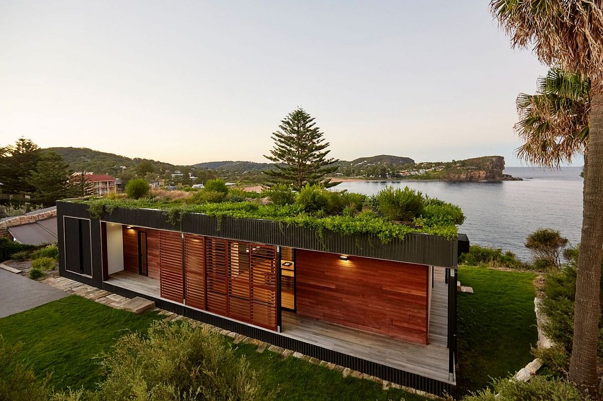 Eco-friendly modular home on Avalon Beach, Australia