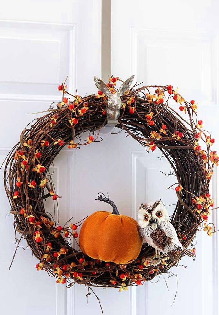 Quick and Easy DIY Fall Grapevine Wreath