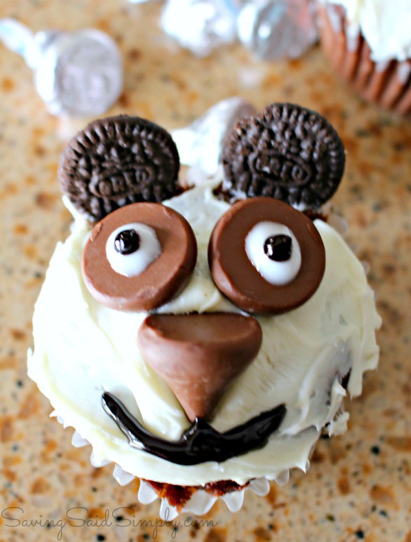 Easy panda cupcakes1