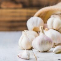 Storing garlic