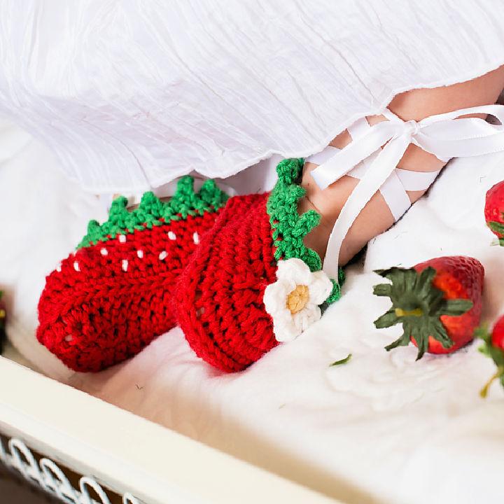 Crochet Strawberry Baby Booties