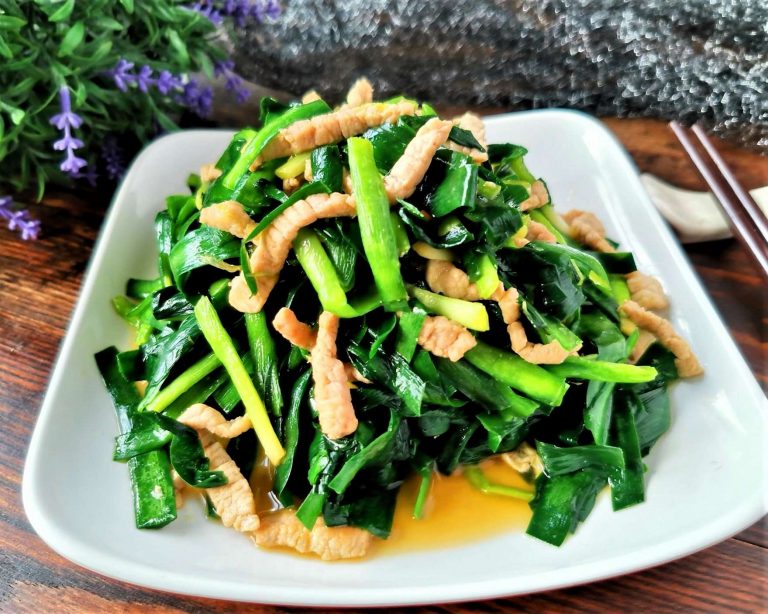 Stir Fried Garlic Chives with Shredded Pork