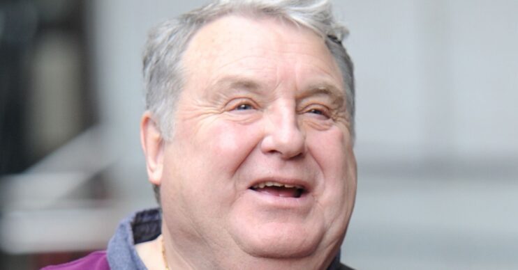 Russell Grant looking front