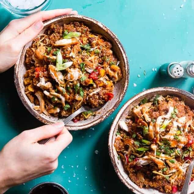 Slow Cooker Healthy BBQ Chicken Quinoa Casserole - This chicken and quinoa casserole is made in the crock pot so it's SUPER quick and easy. Perfect for weeknights and the WHOLE family will love it - even picky eaters! | #Foodfaithfitness | #Glutenfree #Dairyfree #Healthy #Slowcooker #Crockpot