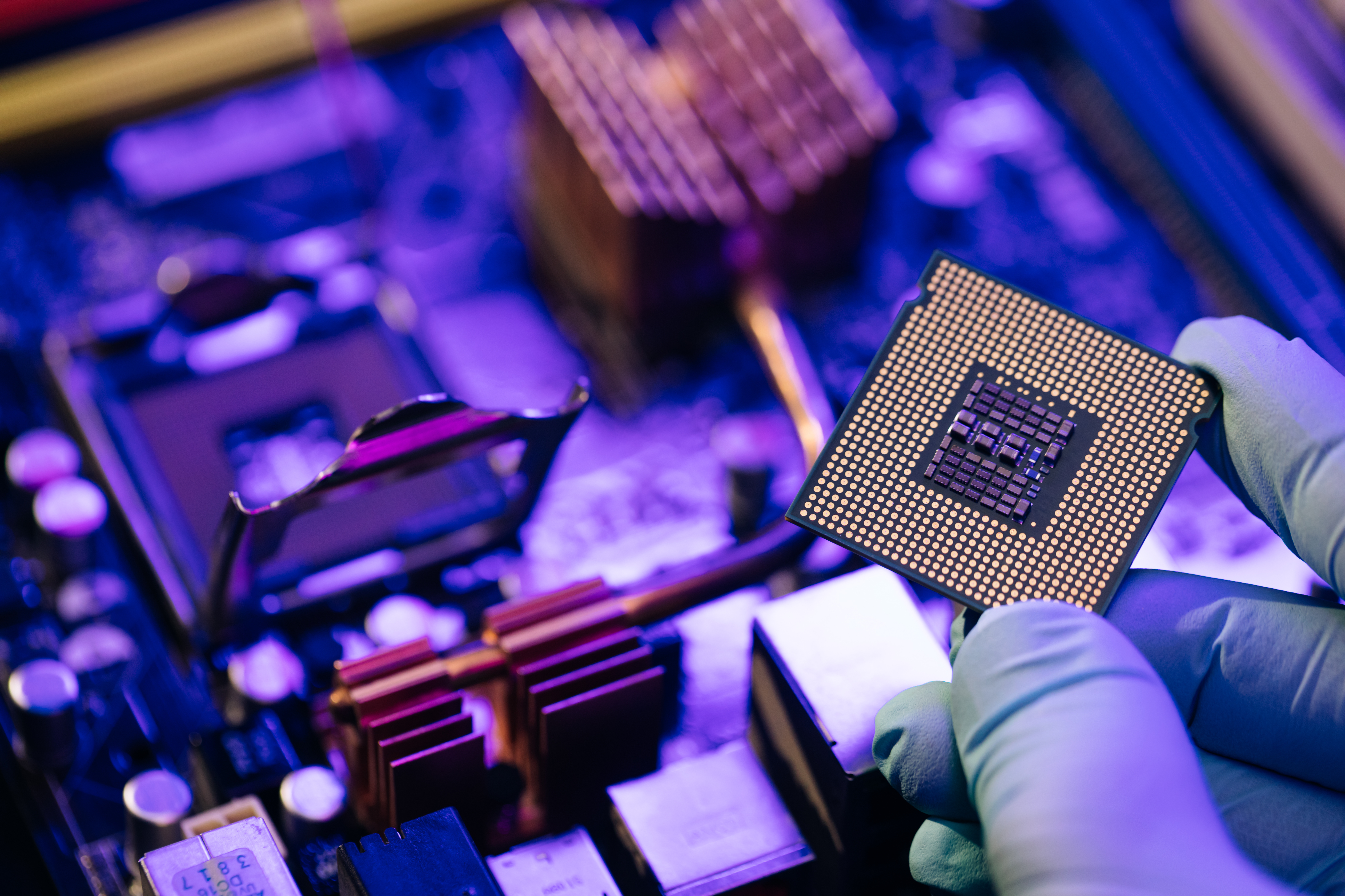 Processeur Intel ou AMD ? Voici comment faire votre choix. © uflypro, Adobe Stock