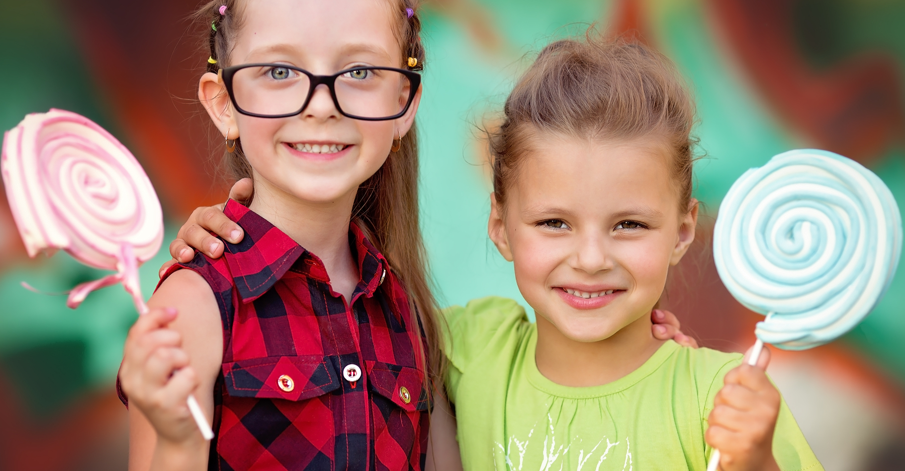 Manger du sucre excite-t-il les enfants ? Beaucoup de parents en sont convaincus. Les scientifiques pourtant ne semblent pas leur donner raison. © Tania Kolinko, Shutterstock