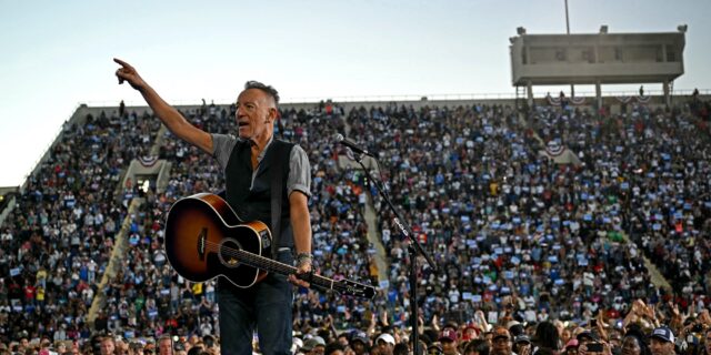 bruce springstenn, legenda rock americana, cantaret, sua, statele unite, concert, alegeri prezidentiale, kamala harris