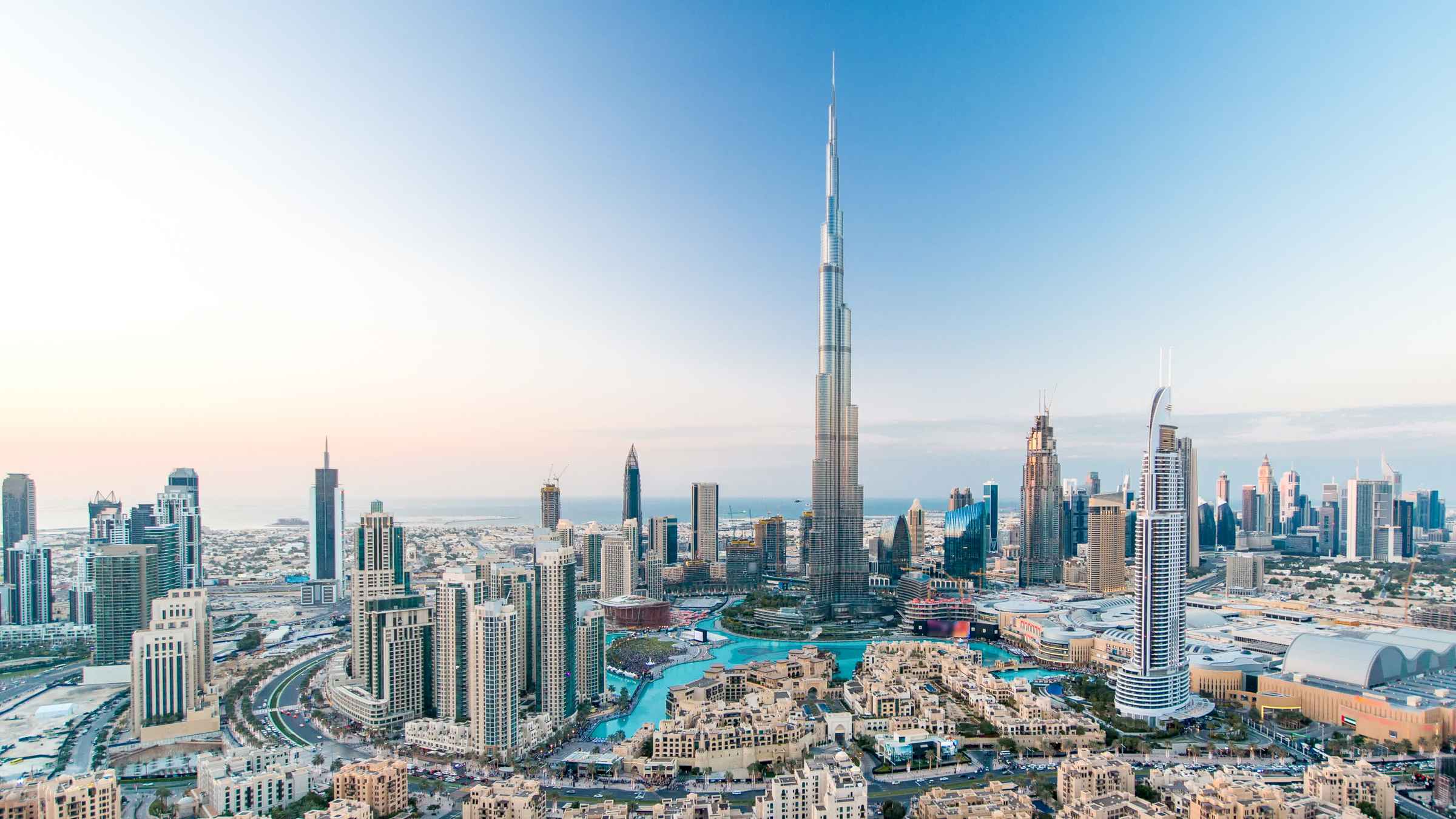 Burj Khalifa Level 124, Dubai - Book Tickets & Tours | GetYourGuide.com