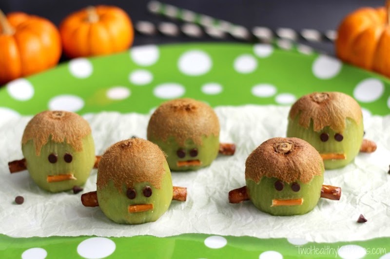 Halloween party food: Frankenstein kiwis