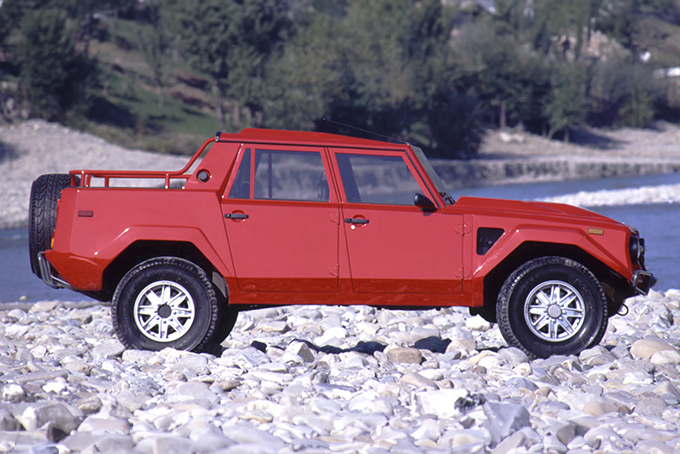 Lamborghini LM002