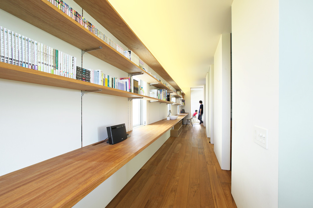 Japanese studio Tatsuya Kawamoto Associates house in Ichinomiya Japan roof 150x150