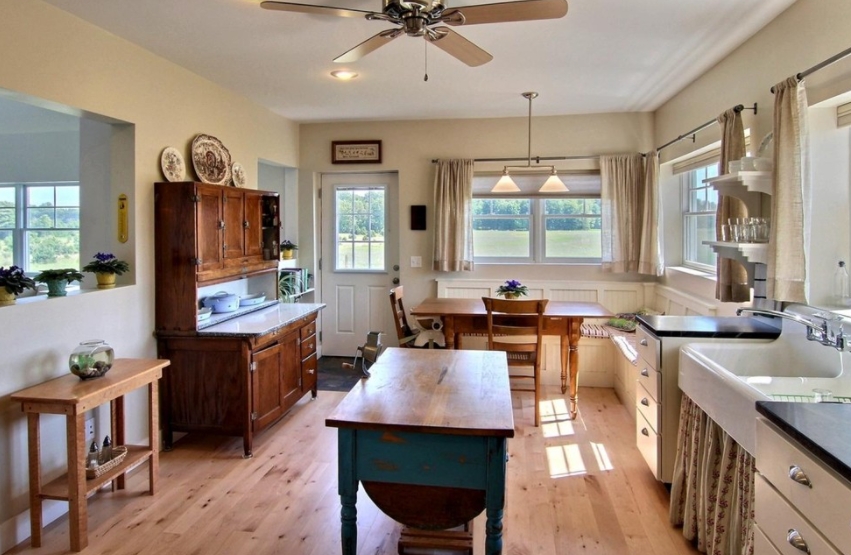 Linen Curtains for the Kitchen