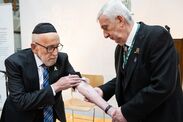 Survivor Yisrael Abelesz shares harrowing Auschwitz experience at Parliamentary reception