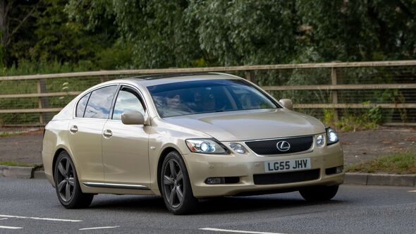 used lexus gs luxury saloon performance reliability