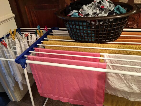 drying laundry indoors on airer