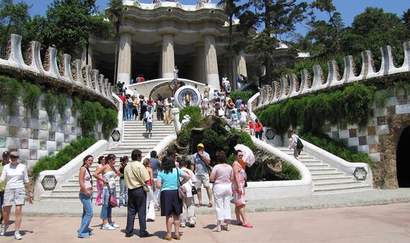 Barcelona 'hides' bus route to stop overcrowding | World | News ... image.