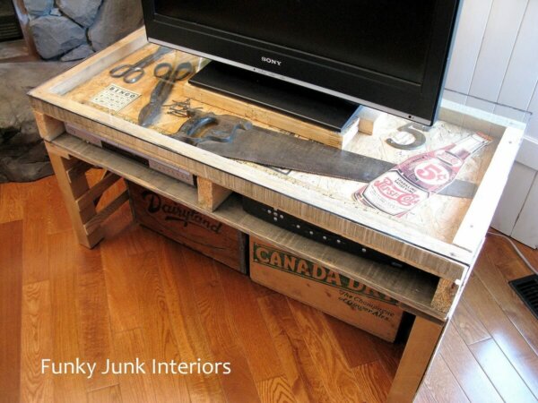 pallet tv coffee stand