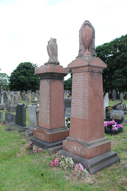 ipernity: Memorial to Captain Henry Wilde, Chief Officer of the Titanic ...