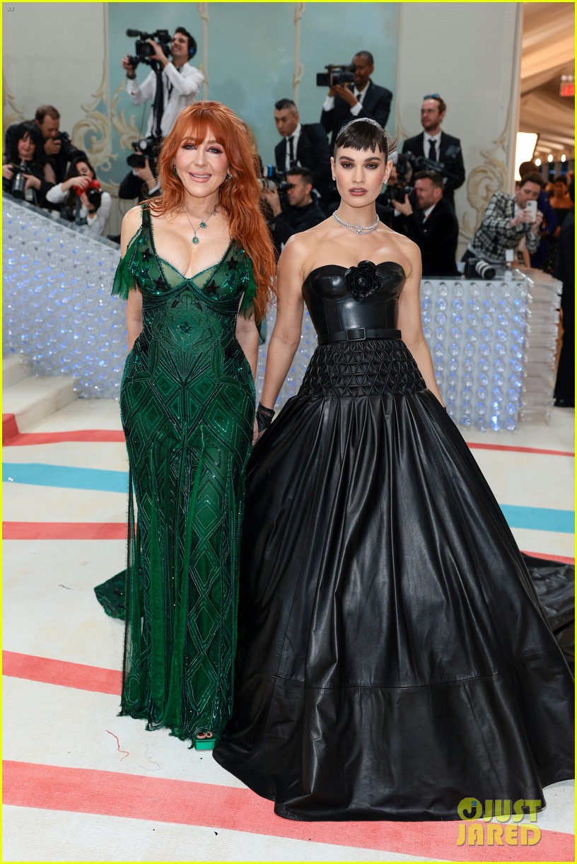 Photo: lily james black leather gown to met gala 21 | Photo 4927781 ...