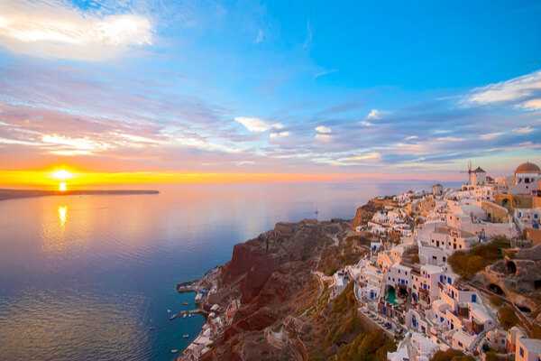 Santorini Boat Trip: Full-Day Santorini Boat Trip & Oia Sunset Tour