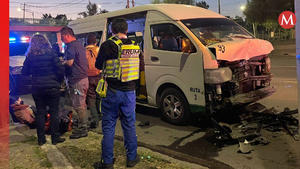 La combi accidentada pertenecía a la ruta de Nezahualcóyotl a Oceanía. Foto: (Enrique Luna)