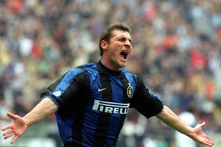 Christian Vieri celebrates after scoring for Inter Milan against Atalanta, 2001