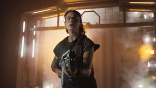 Rain Carradine (Cailee Spaeny) armed with a pulse rifle as seen in "Alien: Romulus"