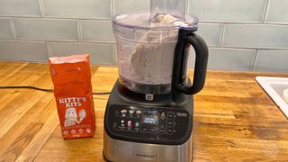 Image of Kenwood Multipro Onetouch food processor bread mix