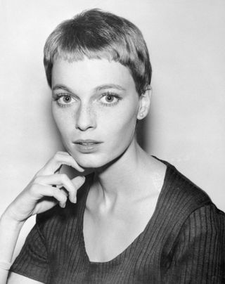 celeb pixie Mia Farrow