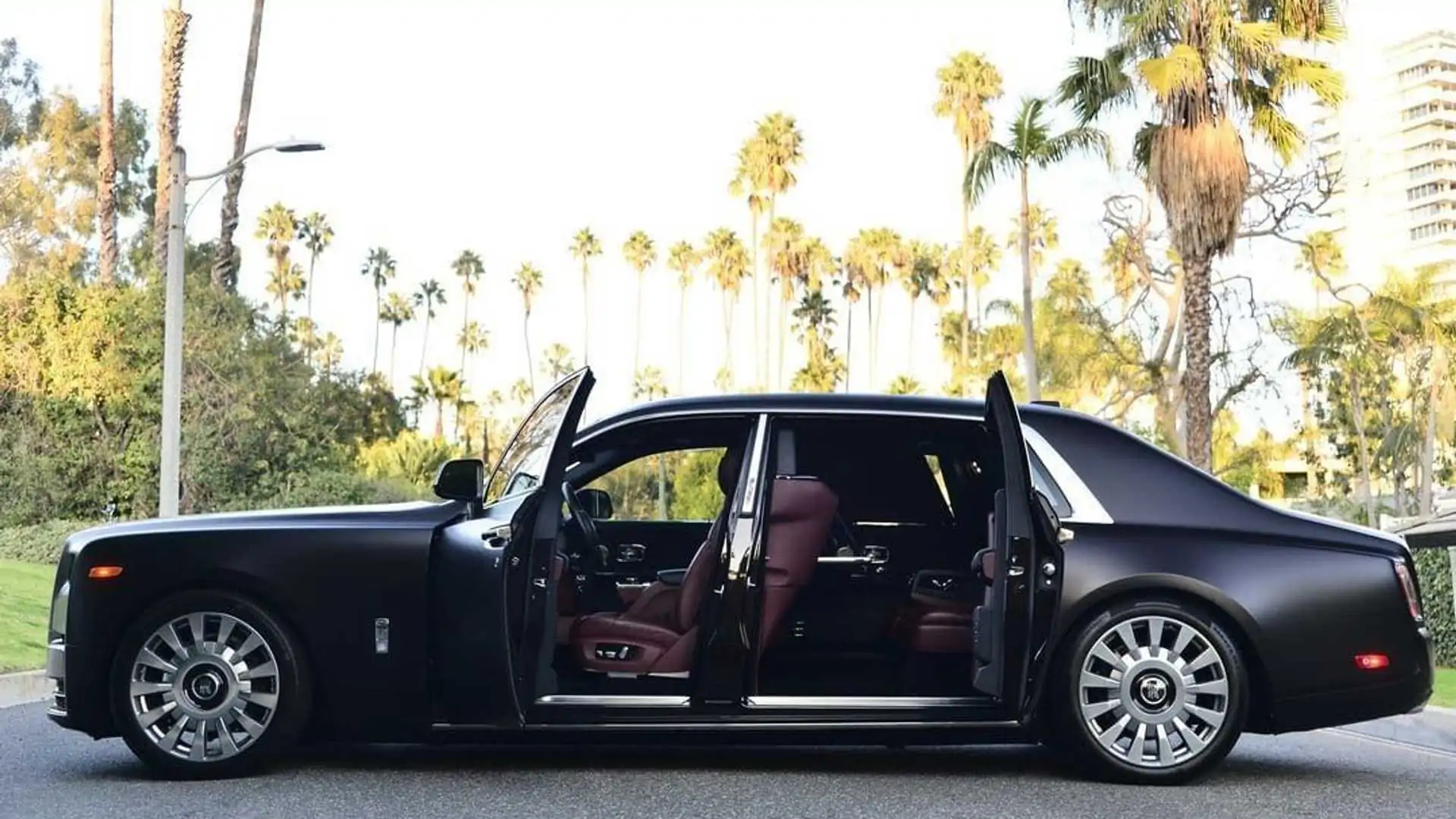 Các bài viết về xe RollsRoyce Phantom