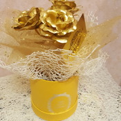 Gold foil rose bouquet