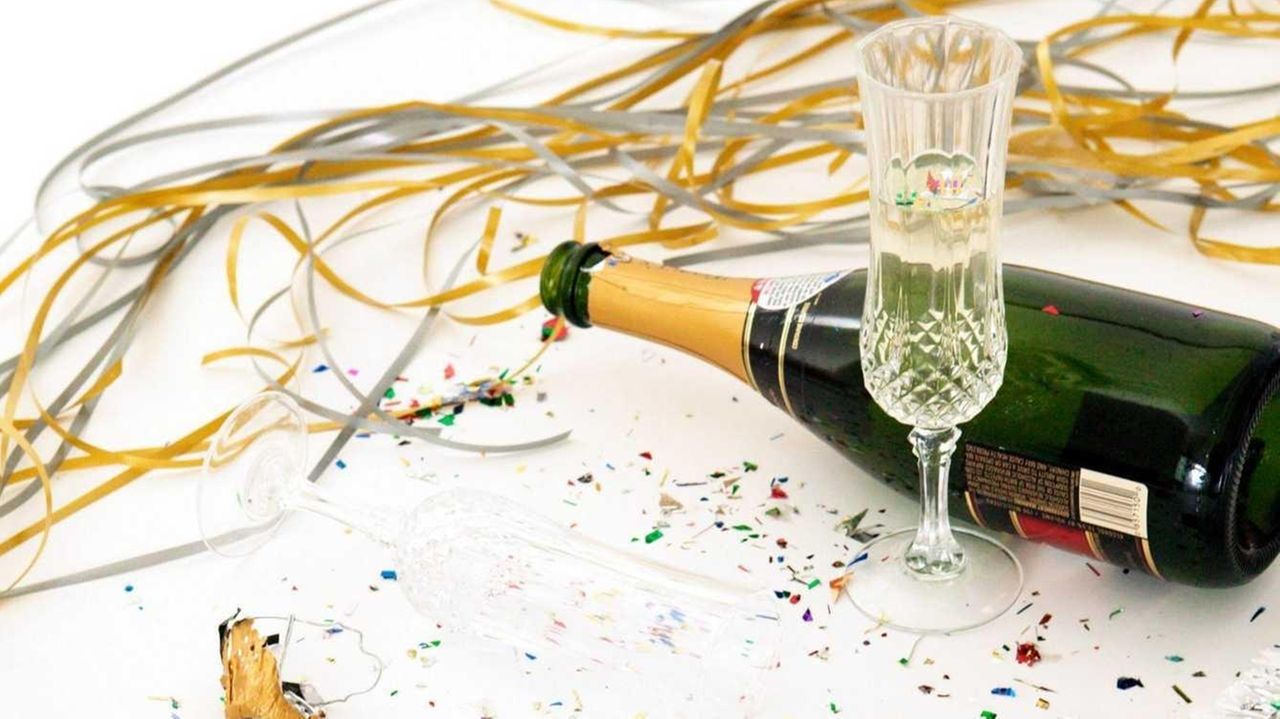 New Year's Eve party packages on LI - Newsday image.