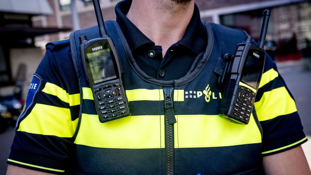 Amsterdam Police Dismiss Four Officers for WhatsApp Group Misconduct