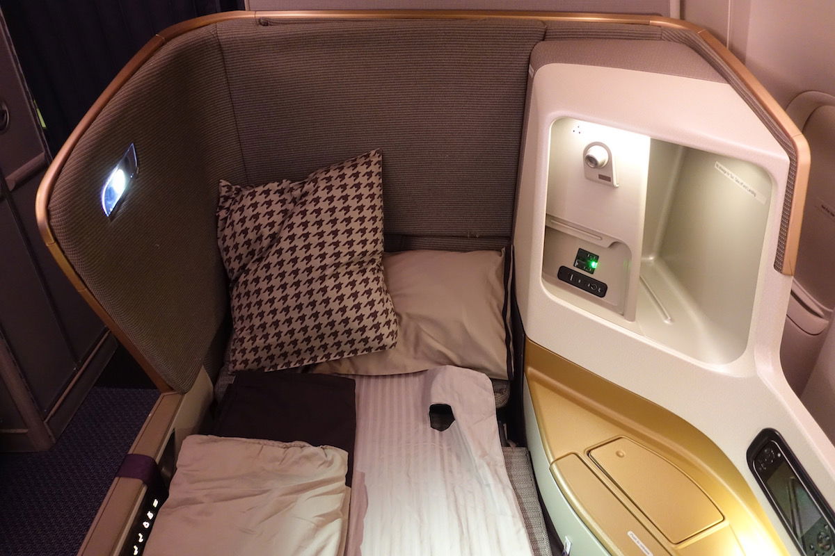 Singapore-777-Business-Class - 51