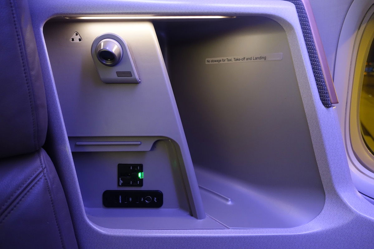 Singapore-777-Business-Class - 9