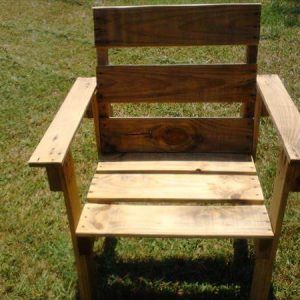 upcycled pallet patio chair