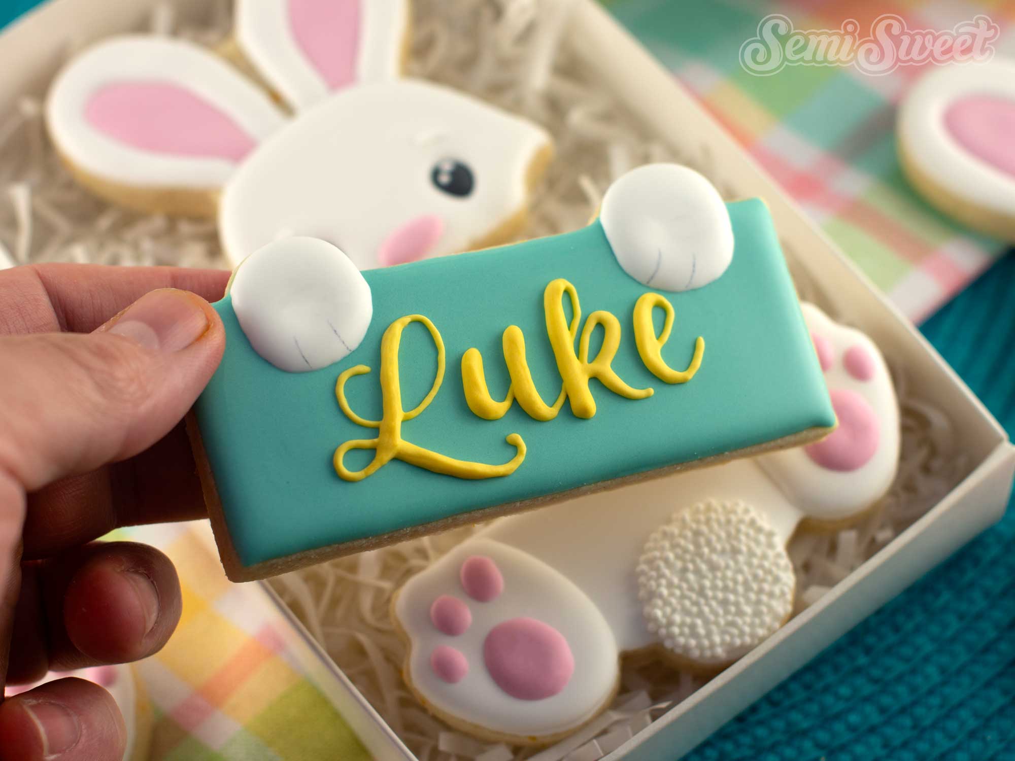 personalized Easter cookie with name